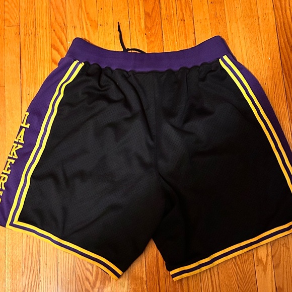 Nike XXL Team Sports Shorts - Picture 2 of 3